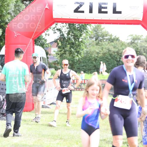 21.06.2026 - 29. Vierlanden-Triathlon Andreas Tolksdorf http://msf.ph/oto/9890995 21.06.2026 13:15:45 Ziel 159, 930, 159, 930 meine-sportfotos.de