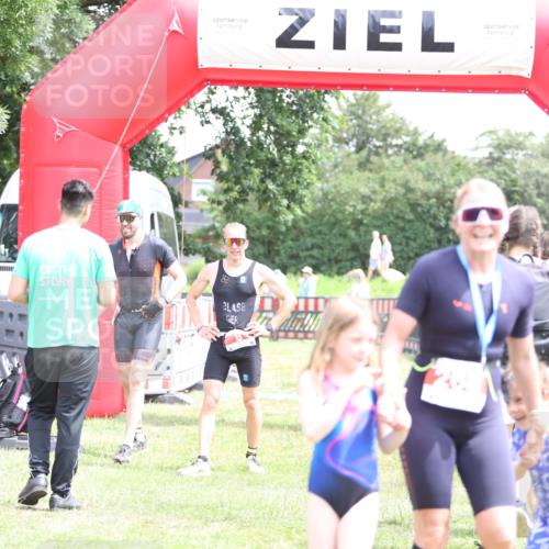 21.06.2026 - 29. Vierlanden-Triathlon Andreas Tolksdorf http://msf.ph/oto/9890998 21.06.2026 13:15:45 Ziel 159, 930, 159, 930 meine-sportfotos.de
