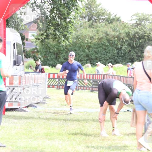 21.06.2026 - 29. Vierlanden-Triathlon Andreas Tolksdorf http://msf.ph/oto/9891008 21.06.2026 13:16:09 Ziel 641, 655, 641, 655 meine-sportfotos.de