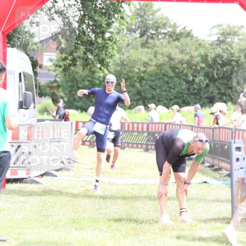 21.06.2026 - 29. Vierlanden-Triathlon Andreas Tolksdorf http://msf.ph/oto/9891014 21.06.2026 13:16:10 Ziel 641, 655, 641, 655 meine-sportfotos.de