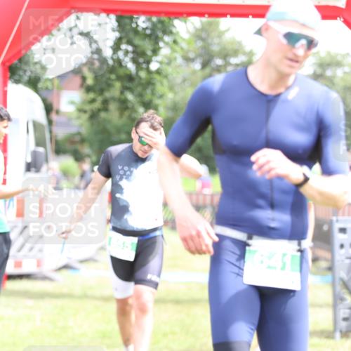 21.06.2026 - 29. Vierlanden-Triathlon Andreas Tolksdorf http://msf.ph/oto/9891023 21.06.2026 13:16:14 Ziel 70, 641, 655, 70, 641, 655 meine-sportfotos.de