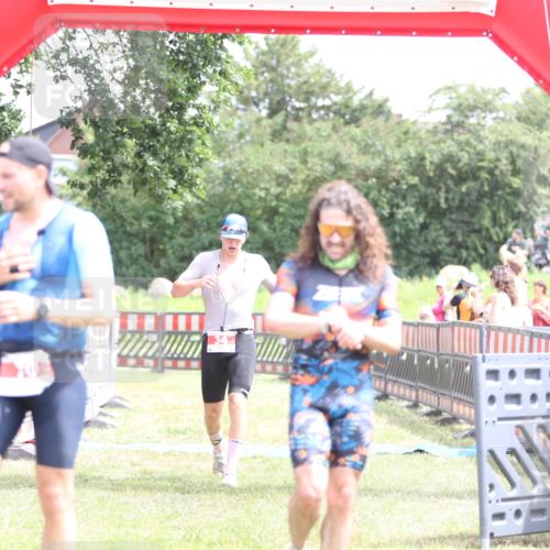 21.06.2026 - 29. Vierlanden-Triathlon Andreas Tolksdorf http://msf.ph/oto/9891042 21.06.2026 13:16:32 Ziel 34, 131, 657, 34, 131, 657 meine-sportfotos.de