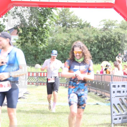 21.06.2026 - 29. Vierlanden-Triathlon Andreas Tolksdorf http://msf.ph/oto/9891043 21.06.2026 13:16:32 Ziel 34, 131, 657, 34, 131, 657 meine-sportfotos.de