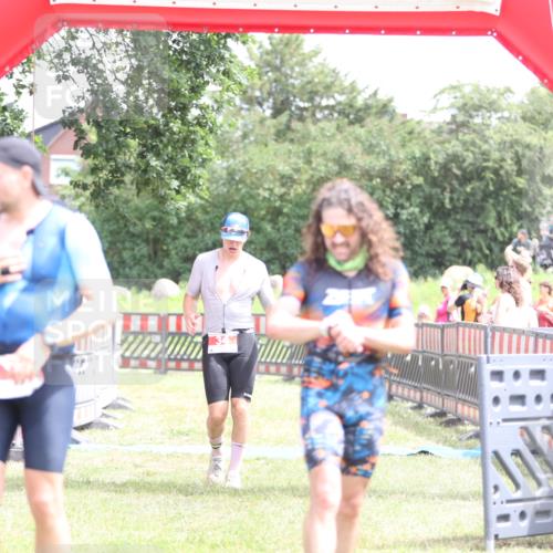 21.06.2026 - 29. Vierlanden-Triathlon Andreas Tolksdorf http://msf.ph/oto/9891044 21.06.2026 13:16:32 Ziel 34, 131, 657, 34, 131, 657 meine-sportfotos.de