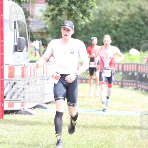 21.06.2026 - 29. Vierlanden-Triathlon Andreas Tolksdorf http://msf.ph/oto/9891057 21.06.2026 13:17:21 Ziel 7, 130, 160, 7, 130, 160 meine-sportfotos.de