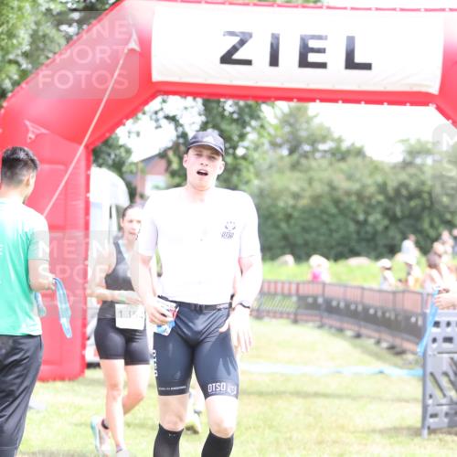 21.06.2026 - 29. Vierlanden-Triathlon Andreas Tolksdorf http://msf.ph/oto/9891062 21.06.2026 13:17:23 Ziel 7, 130, 160, 7, 130, 160 meine-sportfotos.de