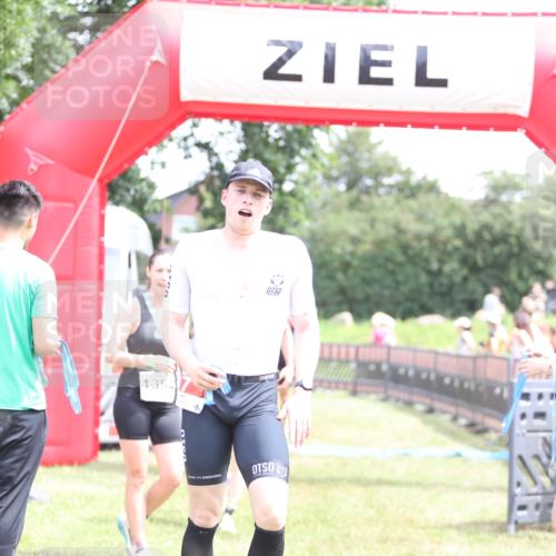 21.06.2026 - 29. Vierlanden-Triathlon Andreas Tolksdorf http://msf.ph/oto/9891063 21.06.2026 13:17:23 Ziel 7, 130, 160, 7, 130, 160 meine-sportfotos.de