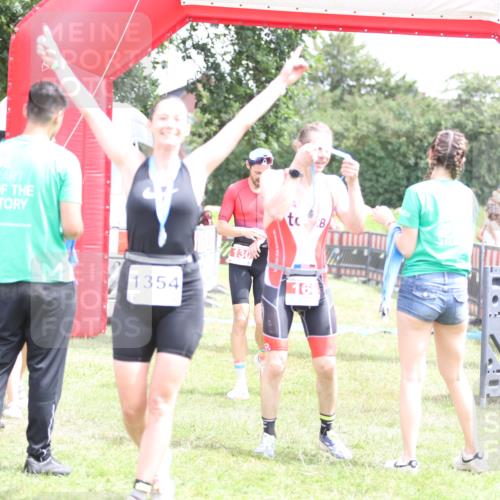 21.06.2026 - 29. Vierlanden-Triathlon Andreas Tolksdorf http://msf.ph/oto/9891078 21.06.2026 13:17:26 Ziel 130, 160, 130, 160 meine-sportfotos.de