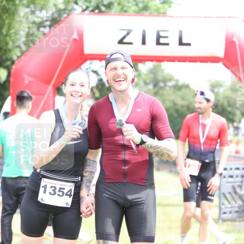 21.06.2026 - 29. Vierlanden-Triathlon Andreas Tolksdorf http://msf.ph/oto/9891087 21.06.2026 13:17:36 Ziel 253, 744, 253, 744 meine-sportfotos.de