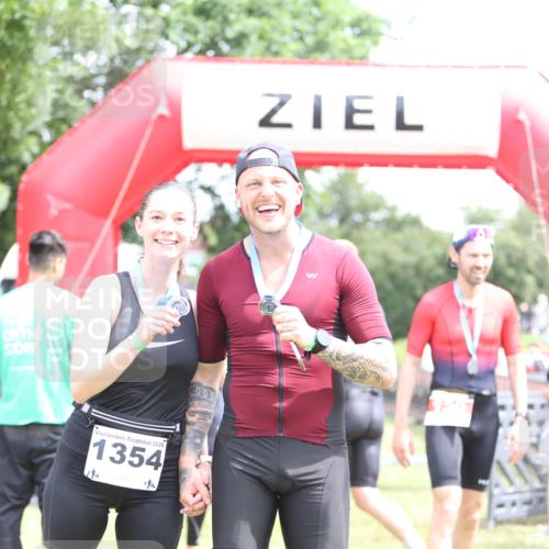 21.06.2026 - 29. Vierlanden-Triathlon Andreas Tolksdorf http://msf.ph/oto/9891092 21.06.2026 13:17:36 Ziel 253, 744, 253, 744 meine-sportfotos.de
