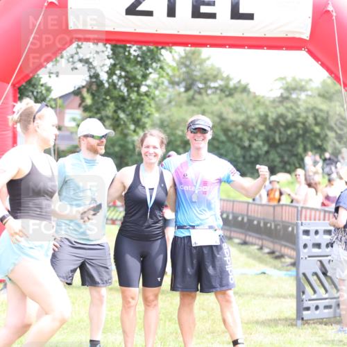 21.06.2026 - 29. Vierlanden-Triathlon Andreas Tolksdorf http://msf.ph/oto/9891135 21.06.2026 13:18:01 Ziel 50, 659, 50, 659 meine-sportfotos.de