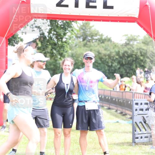 21.06.2026 - 29. Vierlanden-Triathlon Andreas Tolksdorf http://msf.ph/oto/9891136 21.06.2026 13:18:01 Ziel 50, 659, 50, 659 meine-sportfotos.de