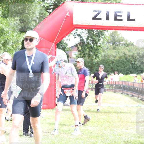 21.06.2026 - 29. Vierlanden-Triathlon Andreas Tolksdorf http://msf.ph/oto/9891137 21.06.2026 13:18:11 Ziel 659, 742, 659, 742 meine-sportfotos.de