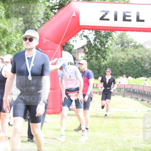 21.06.2026 - 29. Vierlanden-Triathlon Andreas Tolksdorf http://msf.ph/oto/9891139 21.06.2026 13:18:11 Ziel 659, 742, 659, 742 meine-sportfotos.de