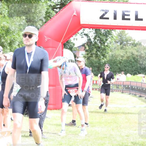 21.06.2026 - 29. Vierlanden-Triathlon Andreas Tolksdorf http://msf.ph/oto/9891140 21.06.2026 13:18:12 Ziel 659, 742, 798, 659, 742, 798 meine-sportfotos.de