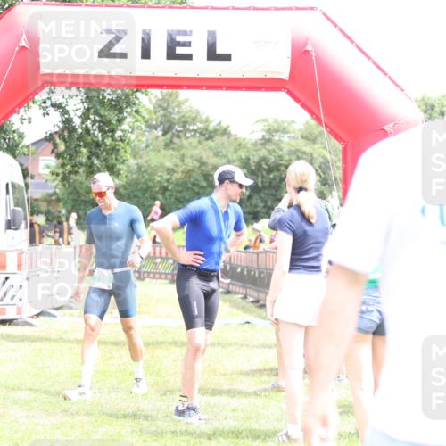21.06.2026 - 29. Vierlanden-Triathlon Andreas Tolksdorf http://msf.ph/oto/9891157 21.06.2026 13:18:27 Ziel 715, 773, 798, 715, 773, 798 meine-sportfotos.de