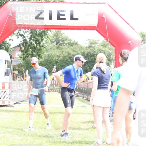 21.06.2026 - 29. Vierlanden-Triathlon Andreas Tolksdorf http://msf.ph/oto/9891158 21.06.2026 13:18:27 Ziel 715, 773, 798, 715, 773, 798 meine-sportfotos.de