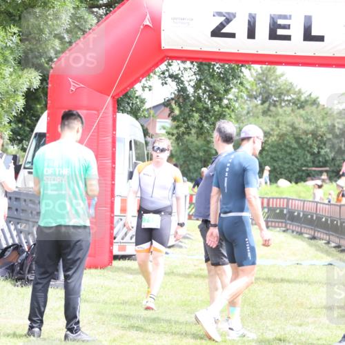 21.06.2026 - 29. Vierlanden-Triathlon Andreas Tolksdorf http://msf.ph/oto/9891167 21.06.2026 13:18:32 Ziel 715, 773, 715, 773 meine-sportfotos.de