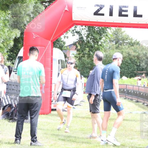21.06.2026 - 29. Vierlanden-Triathlon Andreas Tolksdorf http://msf.ph/oto/9891170 21.06.2026 13:18:32 Ziel 715, 773, 715, 773 meine-sportfotos.de