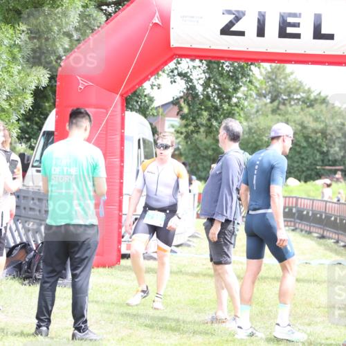 21.06.2026 - 29. Vierlanden-Triathlon Andreas Tolksdorf http://msf.ph/oto/9891171 21.06.2026 13:18:32 Ziel 715, 773, 715, 773 meine-sportfotos.de
