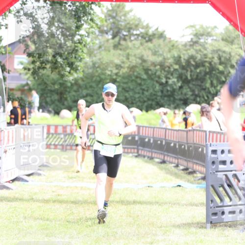 21.06.2026 - 29. Vierlanden-Triathlon Andreas Tolksdorf http://msf.ph/oto/9891186 21.06.2026 13:18:52 Ziel 179, 688, 179, 688 meine-sportfotos.de