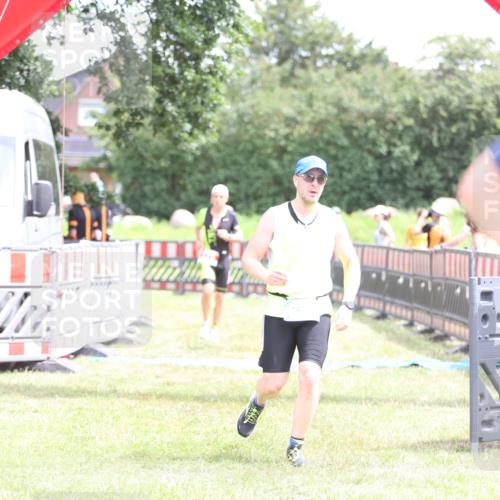 21.06.2026 - 29. Vierlanden-Triathlon Andreas Tolksdorf http://msf.ph/oto/9891188 21.06.2026 13:18:52 Ziel 179, 688, 179, 688 meine-sportfotos.de