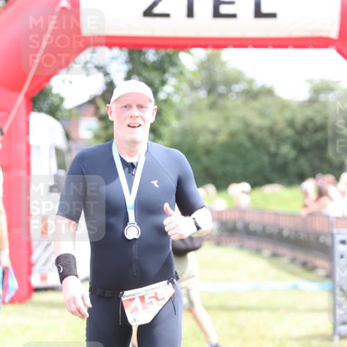 21.06.2026 - 29. Vierlanden-Triathlon Andreas Tolksdorf http://msf.ph/oto/9891195 21.06.2026 13:19:59 Ziel 673, 811, 673, 811 meine-sportfotos.de