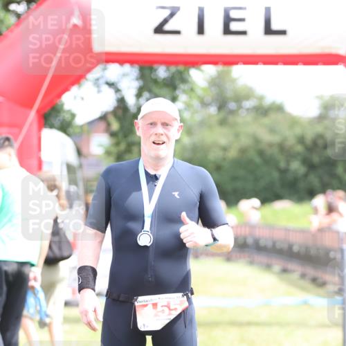 21.06.2026 - 29. Vierlanden-Triathlon Andreas Tolksdorf http://msf.ph/oto/9891199 21.06.2026 13:20:00 Ziel 673, 811, 673, 811 meine-sportfotos.de