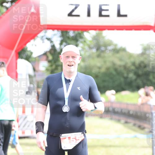 21.06.2026 - 29. Vierlanden-Triathlon Andreas Tolksdorf http://msf.ph/oto/9891203 21.06.2026 13:20:00 Ziel 673, 811, 673, 811 meine-sportfotos.de
