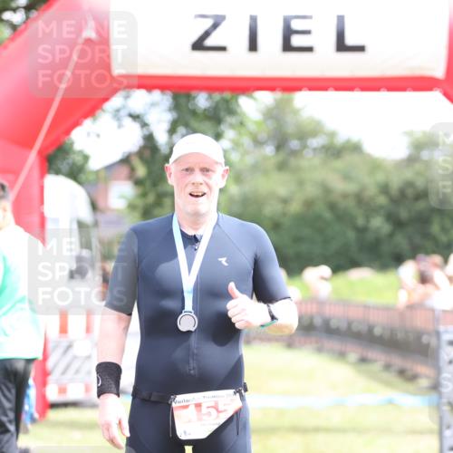 21.06.2026 - 29. Vierlanden-Triathlon Andreas Tolksdorf http://msf.ph/oto/9891207 21.06.2026 13:20:00 Ziel 673, 811, 673, 811 meine-sportfotos.de