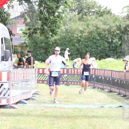 21.06.2026 - 29. Vierlanden-Triathlon Andreas Tolksdorf http://msf.ph/oto/9891210 21.06.2026 13:20:07 Ziel 673, 751, 811, 673, 751, 811 meine-sportfotos.de