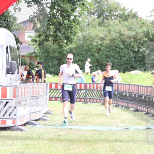 21.06.2026 - 29. Vierlanden-Triathlon Andreas Tolksdorf http://msf.ph/oto/9891215 21.06.2026 13:20:07 Ziel 673, 751, 811, 673, 751, 811 meine-sportfotos.de