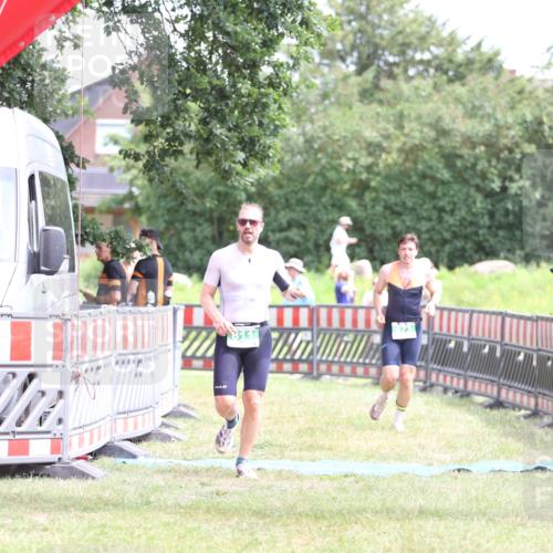 21.06.2026 - 29. Vierlanden-Triathlon Andreas Tolksdorf http://msf.ph/oto/9891225 21.06.2026 13:20:08 Ziel 673, 751, 811, 673, 751, 811 meine-sportfotos.de