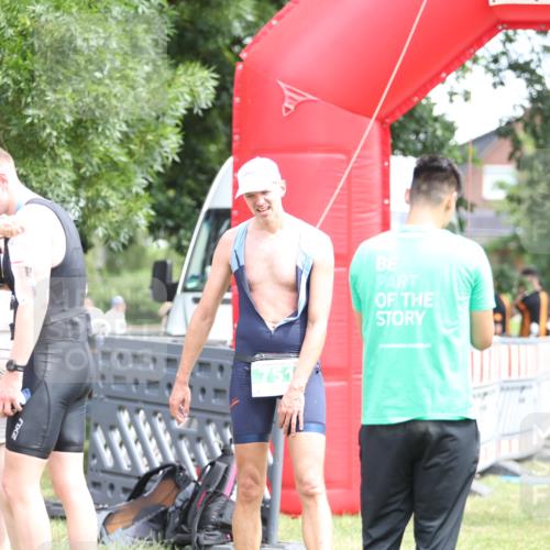 21.06.2026 - 29. Vierlanden-Triathlon Andreas Tolksdorf http://msf.ph/oto/9891236 21.06.2026 13:20:17 Ziel 709, 751, 709, 751 meine-sportfotos.de