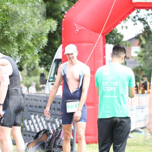 21.06.2026 - 29. Vierlanden-Triathlon Andreas Tolksdorf http://msf.ph/oto/9891239 21.06.2026 13:20:17 Ziel 709, 751, 709, 751 meine-sportfotos.de