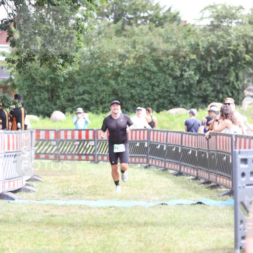 21.06.2026 - 29. Vierlanden-Triathlon Andreas Tolksdorf http://msf.ph/oto/9891248 21.06.2026 13:20:27 Ziel 709, 709 meine-sportfotos.de
