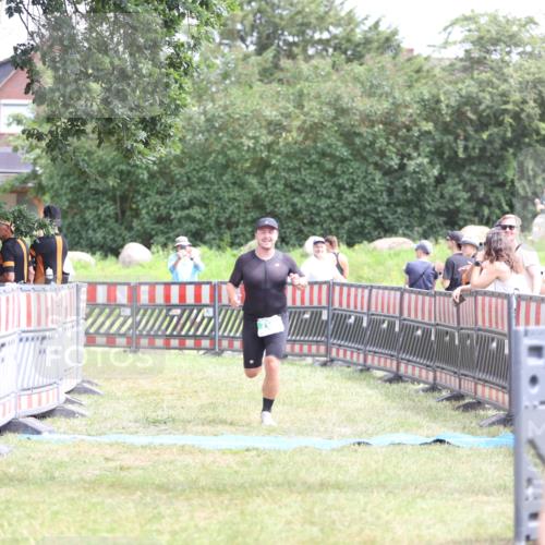 21.06.2026 - 29. Vierlanden-Triathlon Andreas Tolksdorf http://msf.ph/oto/9891252 21.06.2026 13:20:27 Ziel 709, 709 meine-sportfotos.de