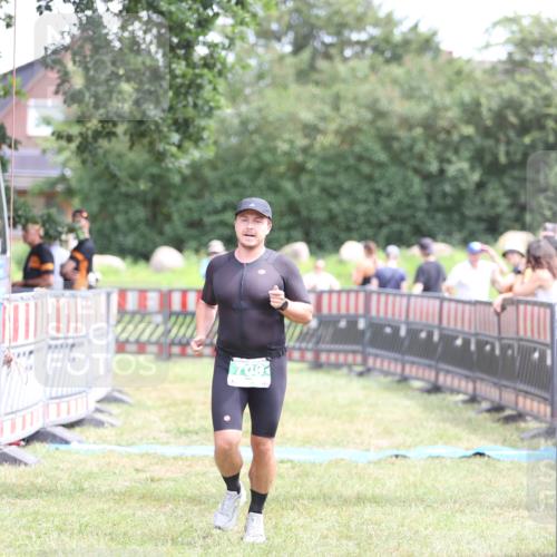 21.06.2026 - 29. Vierlanden-Triathlon Andreas Tolksdorf http://msf.ph/oto/9891260 21.06.2026 13:20:30 Ziel 709, 709 meine-sportfotos.de