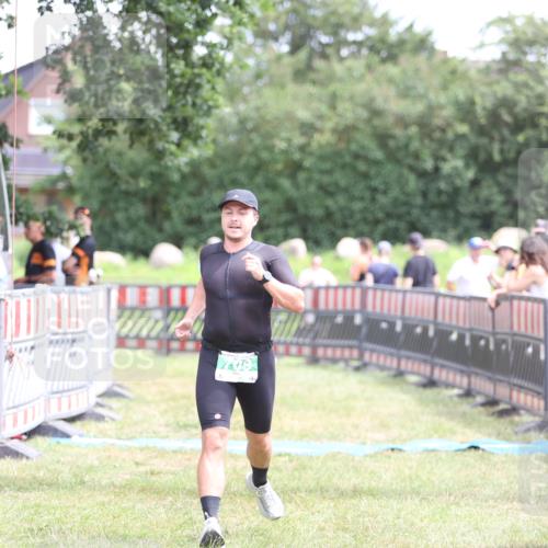 21.06.2026 - 29. Vierlanden-Triathlon Andreas Tolksdorf http://msf.ph/oto/9891263 21.06.2026 13:20:30 Ziel 709, 709 meine-sportfotos.de