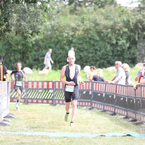 21.06.2026 - 29. Vierlanden-Triathlon Andreas Tolksdorf http://msf.ph/oto/9891265 21.06.2026 13:20:51 Ziel 802, 876, 802, 876 meine-sportfotos.de