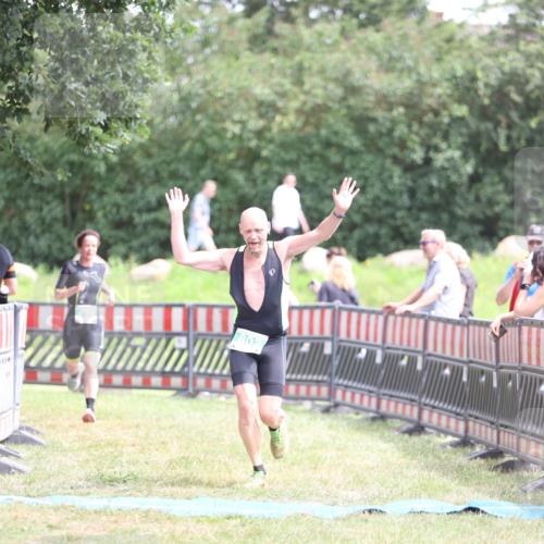21.06.2026 - 29. Vierlanden-Triathlon Andreas Tolksdorf http://msf.ph/oto/9891271 21.06.2026 13:20:51 Ziel 802, 876, 802, 876 meine-sportfotos.de
