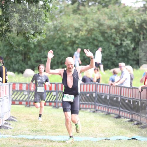 21.06.2026 - 29. Vierlanden-Triathlon Andreas Tolksdorf http://msf.ph/oto/9891276 21.06.2026 13:20:52 Ziel 802, 876, 802, 876 meine-sportfotos.de