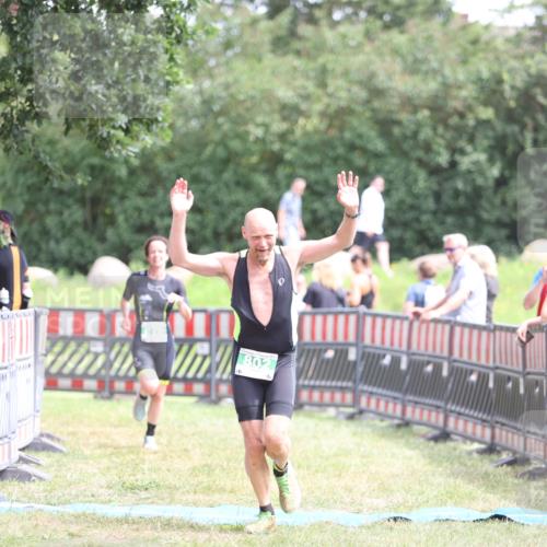 21.06.2026 - 29. Vierlanden-Triathlon Andreas Tolksdorf http://msf.ph/oto/9891277 21.06.2026 13:20:52 Ziel 802, 876, 802, 876 meine-sportfotos.de