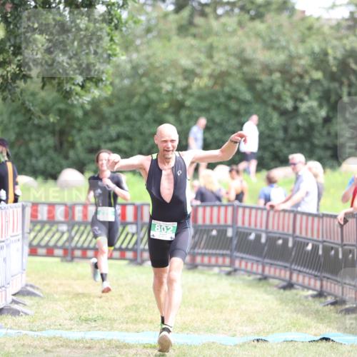 21.06.2026 - 29. Vierlanden-Triathlon Andreas Tolksdorf http://msf.ph/oto/9891280 21.06.2026 13:20:52 Ziel 802, 876, 802, 876 meine-sportfotos.de