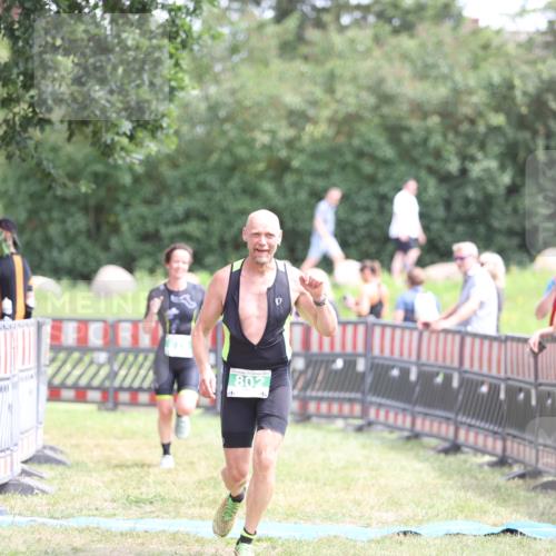 21.06.2026 - 29. Vierlanden-Triathlon Andreas Tolksdorf http://msf.ph/oto/9891284 21.06.2026 13:20:52 Ziel 802, 876, 802, 876 meine-sportfotos.de