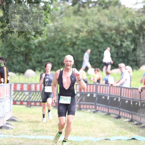 21.06.2026 - 29. Vierlanden-Triathlon Andreas Tolksdorf http://msf.ph/oto/9891285 21.06.2026 13:20:52 Ziel 802, 876, 802, 876 meine-sportfotos.de