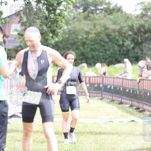21.06.2026 - 29. Vierlanden-Triathlon Andreas Tolksdorf http://msf.ph/oto/9891289 21.06.2026 13:20:59 Ziel 876, 876 meine-sportfotos.de