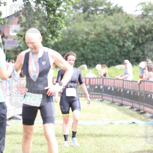 21.06.2026 - 29. Vierlanden-Triathlon Andreas Tolksdorf http://msf.ph/oto/9891290 21.06.2026 13:20:59 Ziel 876, 876 meine-sportfotos.de