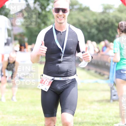 21.06.2026 - 29. Vierlanden-Triathlon Andreas Tolksdorf http://msf.ph/oto/9891329 21.06.2026 13:21:33 Ziel  meine-sportfotos.de