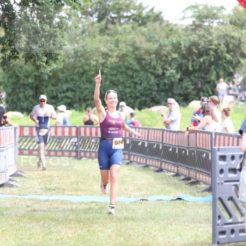 21.06.2026 - 29. Vierlanden-Triathlon Andreas Tolksdorf http://msf.ph/oto/9891344 21.06.2026 13:22:02 Ziel 195, 740, 984, 195, 740, 984 meine-sportfotos.de